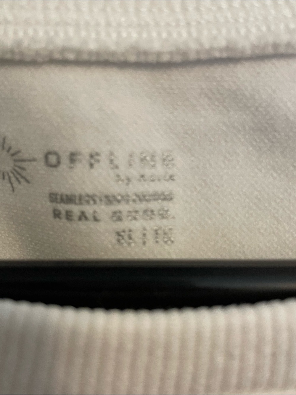 Offline By Aerie White Athletic Crop Size XL - Picture 5 of 5
